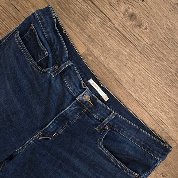 Levi's Women's 311 Shaping Skinny Jeans Dark Wash Size 32 - Picture 11 of 11